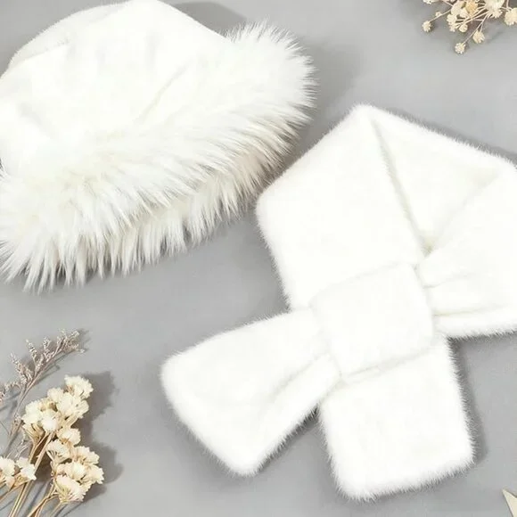 Warm Fur Bucket Hat - Picture 5 of 5